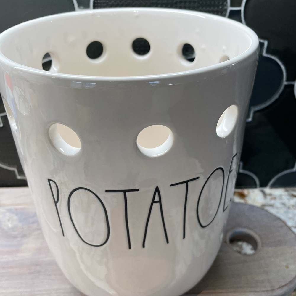 🆕 🥔Rae Dunn🥔 POTATO Container/Cellar - Picture 3 of 4